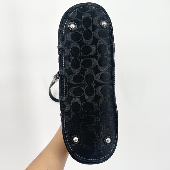 Vintage Y2K Studded Black Authentic Coach Shoulder Bag With Silver Hardware - Picture 4 of 7